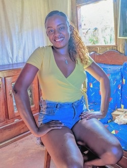 Julie's profile, a single 25-year-old a woman in Antalaha