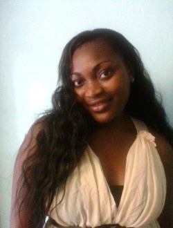 Aline's profile, a single 28-year-old a woman in Douala