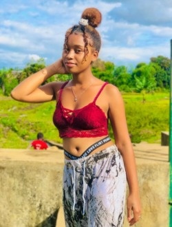 Lyah's profile, a single 20-year-old a woman in Sambava