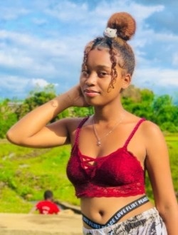 Lyah's profile, a single 20-year-old a woman in Sambava