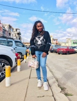 Annick's profile, a single 28-year-old a woman in Alarobia-Antanamalaza