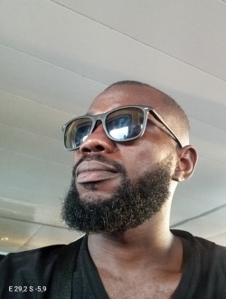 Julien's profile, a single 31-year-old a man in Goma