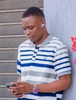 Rey's profile, a single 29-year-old a man in Brazzaville