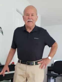 Robert's profile, a single 77-year-old a man in Laval