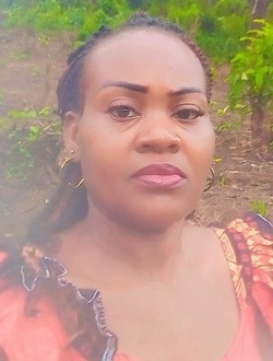 Marthe's profile, a single 37-year-old a woman in Douala