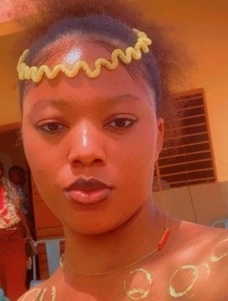 Gloria Caroline's profile, a single 18-year-old a woman in 1200 Logements