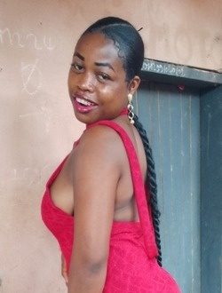 Ghislaine's profile, a single 28-year-old a woman in Yaoundé