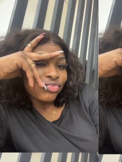 Jane's profile, a single 23-year-old a woman in Yaoundé