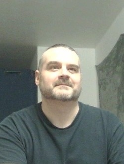 Françis's profile, a single 46-year-old a man in Terrebonne