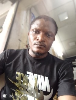 Tanguy's profile, a single 33-year-old a man in Abomey-Calavi