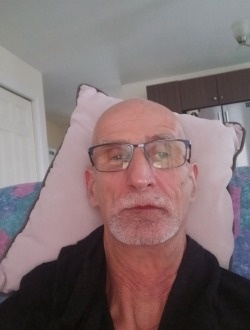 Dédé's profile, a single 56-year-old a man in 100 Mile House
