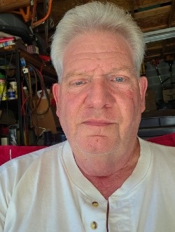 Vernon's profile, a single 68-year-old a man in Cressona