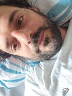 Regis's profile, a single 32-year-old a man in Colomiers