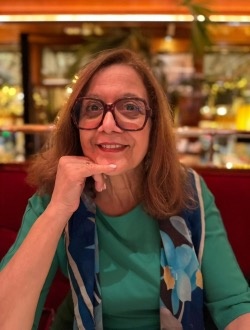 Manina's profile, a single 70-year-old a woman in Paris