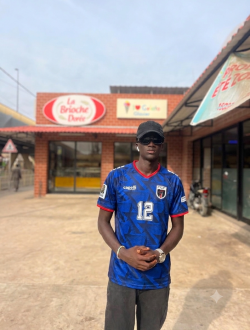 Lionel's profile, a single 25-year-old a man in Guédiawaye