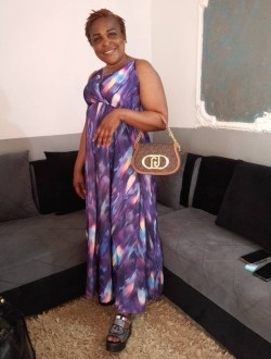 Amy's profile, a single 50-year-old a woman in Abbéville-la-Rivière
