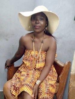 Dalla's profile, a single 48-year-old a woman in 1200 Logements