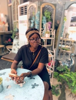 Zoe's profile, a single 27-year-old a woman in Bangui
