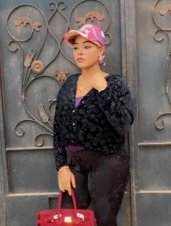 Debia Chantal's profile, a single 33-year-old a woman in Kinshasa