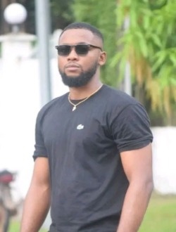 Momo's profile, a single 29-year-old a man in Dakar