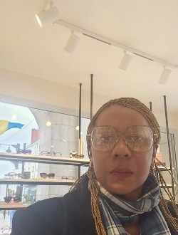 Lyne's profile, a single 48-year-old a woman in Orléans
