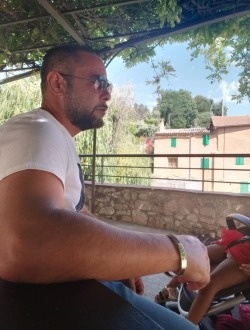 Laurent's profile, a single 48-year-old a man in Ollioules