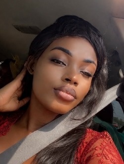 Belle's profile, a single 24-year-old a woman in Abidjan