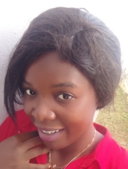 Esther's profile, a single 22-year-old a woman in Yaoundé