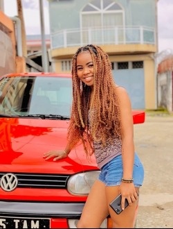 Léa's profile, a single 26-year-old a woman in Toamasina