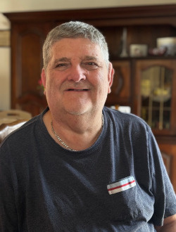 Claude's profile, a single 66-year-old a man in Bitche