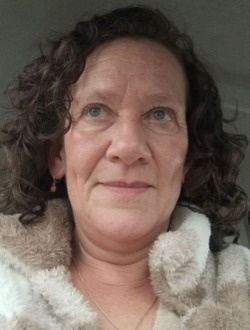 Emmanuelle's profile, a single 57-year-old a woman in Quaregnon