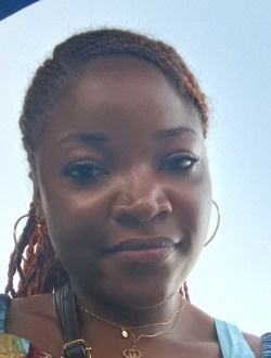 Longoria's profile, a single 27-year-old a woman in Douala