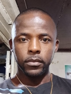 Cedric's profile, a single 35-year-old a man in Yaoundé