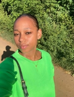 Achmirah's profile, a single 19-year-old a woman in Antsiranana