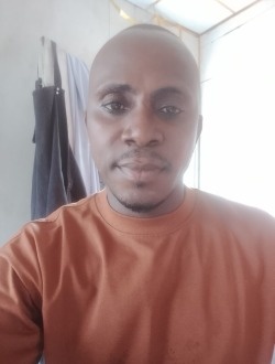 Gloria's profile, a single 42-year-old a man in Kinshasa