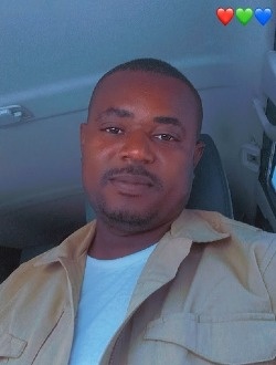 Benton's profile, a single 41-year-old a man in Delmas 32