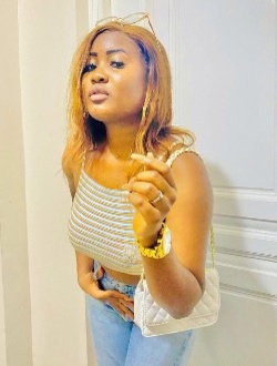 Darling's profile, a single 26-year-old a woman in Douala