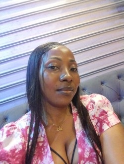 Cybelle's profile, a single 33-year-old a woman in Douala