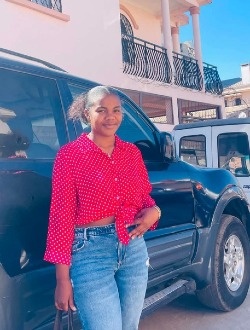 Ermina's profile, a single 22-year-old a woman in Ivato Firaisana