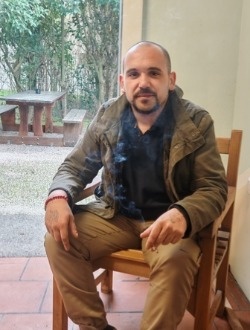Lyonel's profile, a single 31-year-old a man in Aubagne