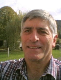 Paul's profile, a single 68-year-old a man in Doische