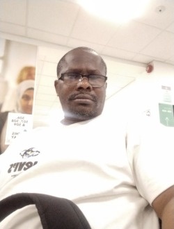 Theid's profile, a single 48-year-old a man in London