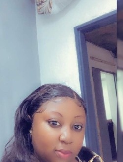 Lynn's profile, a single 41-year-old a woman in Douala
