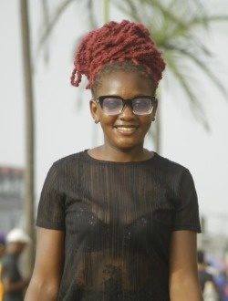 Diane's profile, a single 23-year-old a woman in Douala