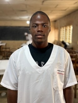 Orlando's profile, a single 21-year-old a man in Yaoundé