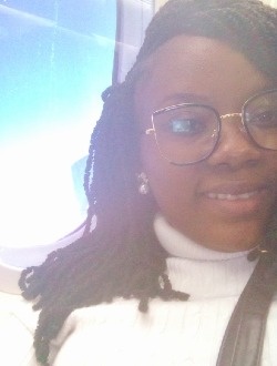 Amandine's profile, a single 33-year-old a woman in Paris