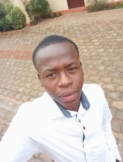 Edouard's profile, a single 20-year-old a man in Lomé