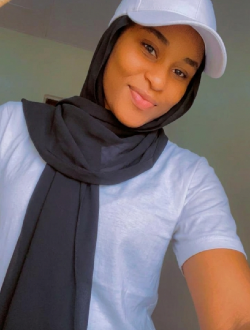 Maï's profile, a single 30-year-old a woman in Dakar