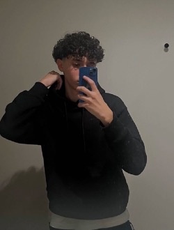 Yassine's profile, a single 18-year-old a man in Tétouan