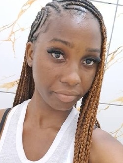 Jessy's profile, a single 18-year-old a woman in Douala